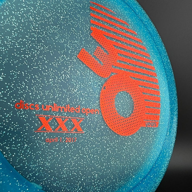 Load image into Gallery viewer, Quantum Stardust Astra (Penned) - Rare 2017 DU Open
