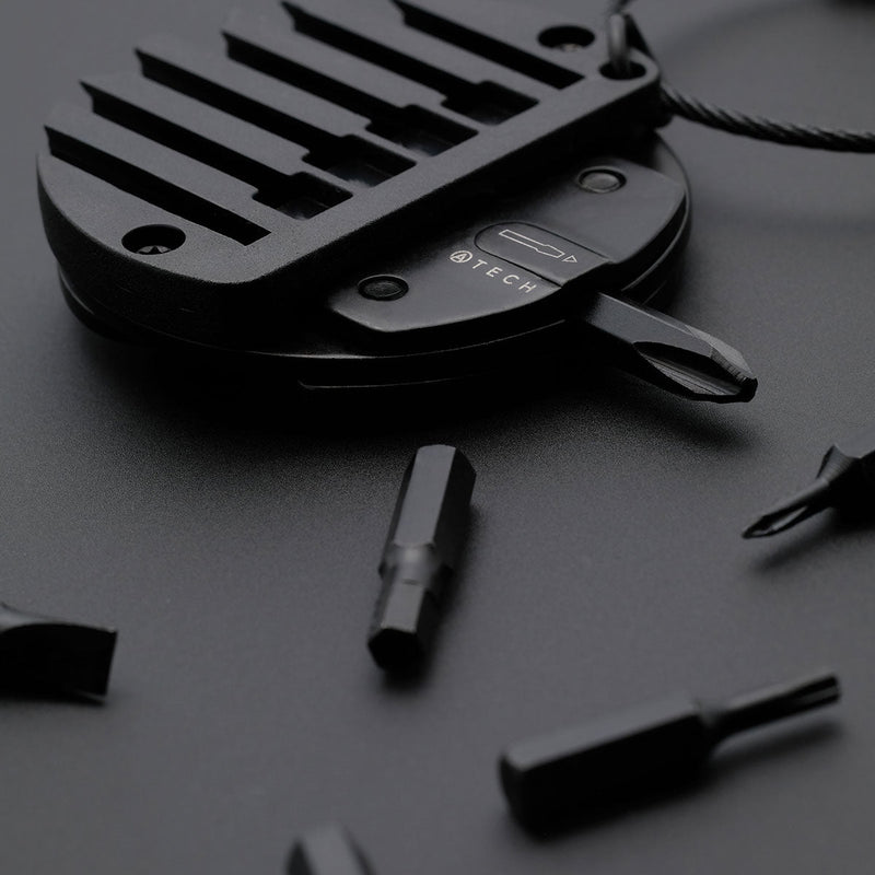 Load image into Gallery viewer, Multitool 8-in-1 Keychain
