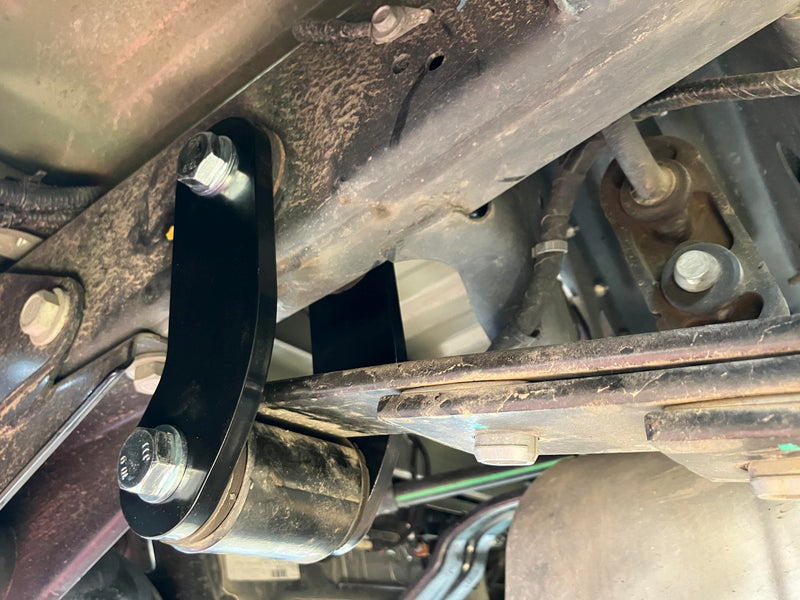 Load image into Gallery viewer, 2015-2024 COLORADO CANYON EXTENDED SHACKLES (MINOR LIFT)
