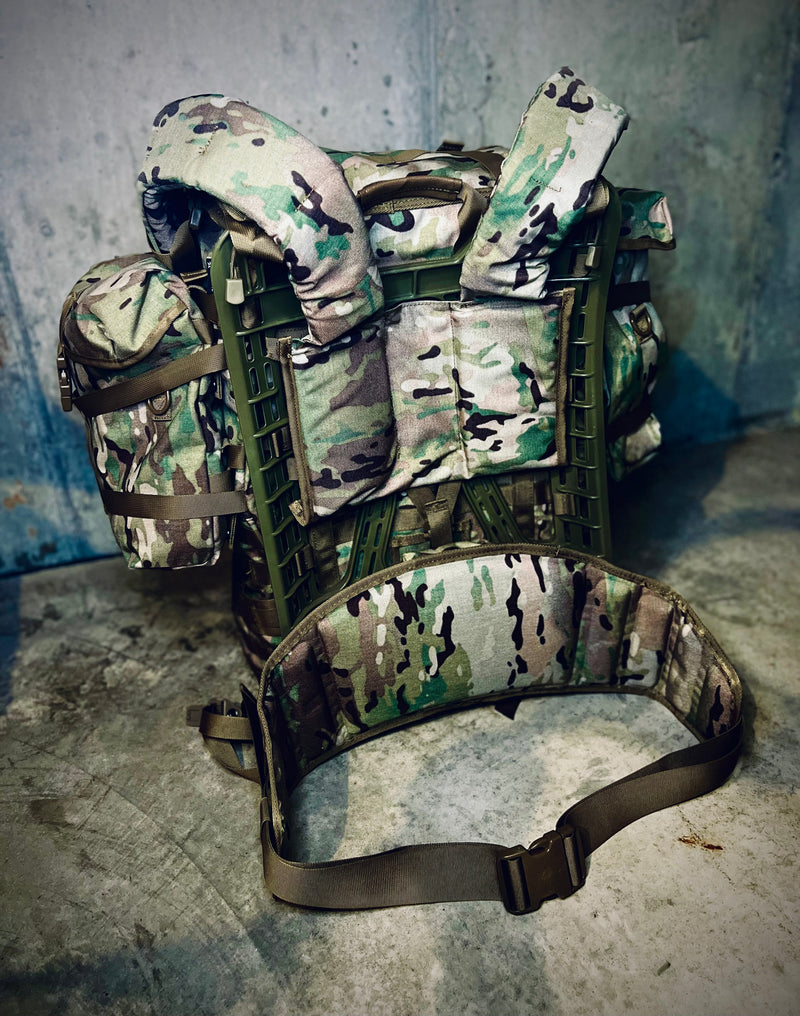 Load image into Gallery viewer, US Army MOLLE II Large Pack - Rucksack with Frame - US Made - OCP
