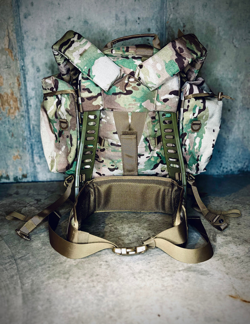 Load image into Gallery viewer, US Army MOLLE II Medium Pack - Rucksack with Frame - US Made - OCP
