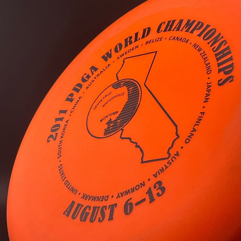 Load image into Gallery viewer, DX Aviar - 2011 PDGA Worlds *Speedy Vault*
