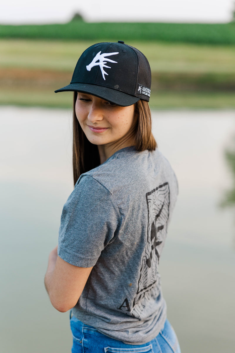 Load image into Gallery viewer, Black Antler Symbol Snapback Hat
