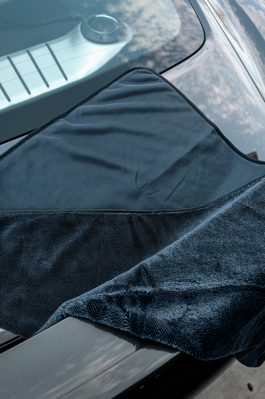 BLACKLINE® SLIM TWISTED-LOOP DRYING TOWEL