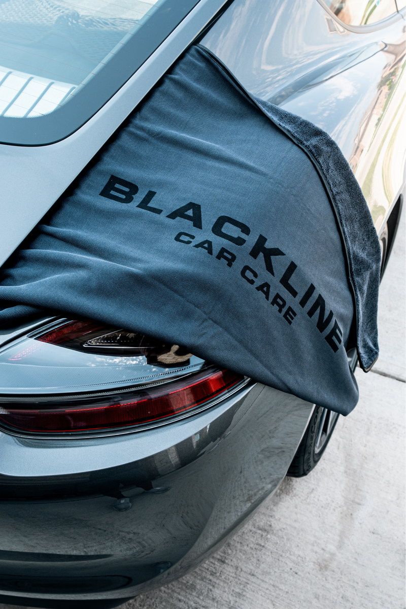 Load image into Gallery viewer, BLACKLINE® SLIM TWISTED-LOOP DRYING TOWEL
