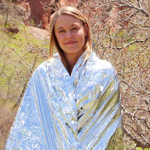 Load image into Gallery viewer, Emergency Survival Blankets - 2 Pack
