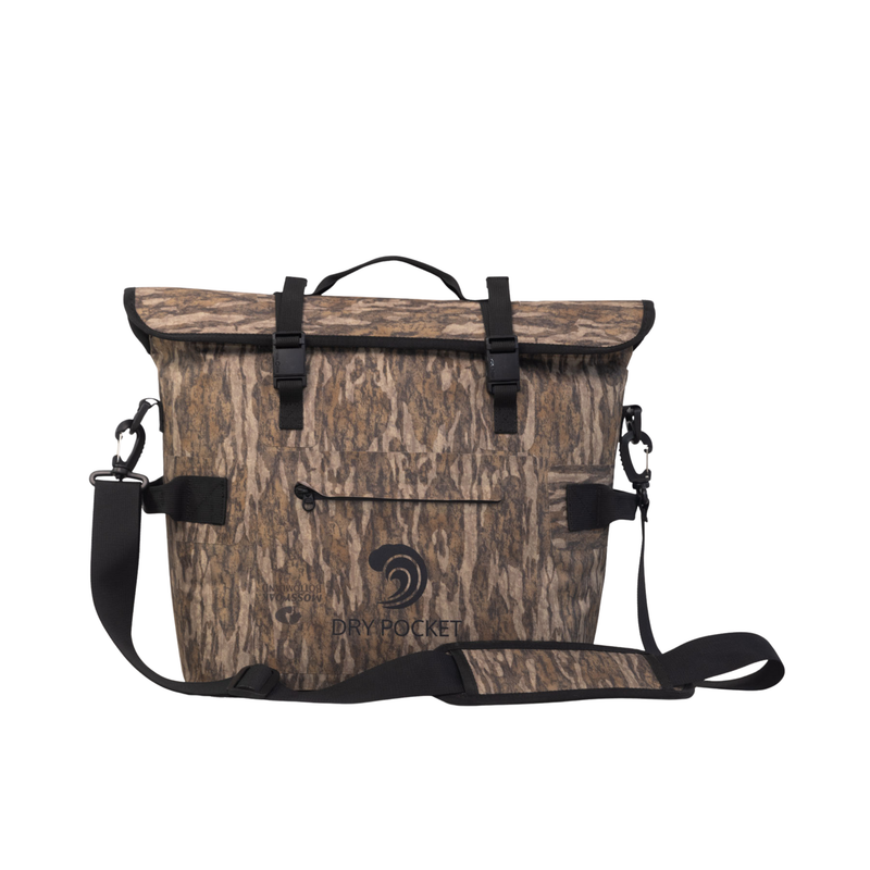 Load image into Gallery viewer, Waterproof Floating Cooler Bag - Bottomland Camo
