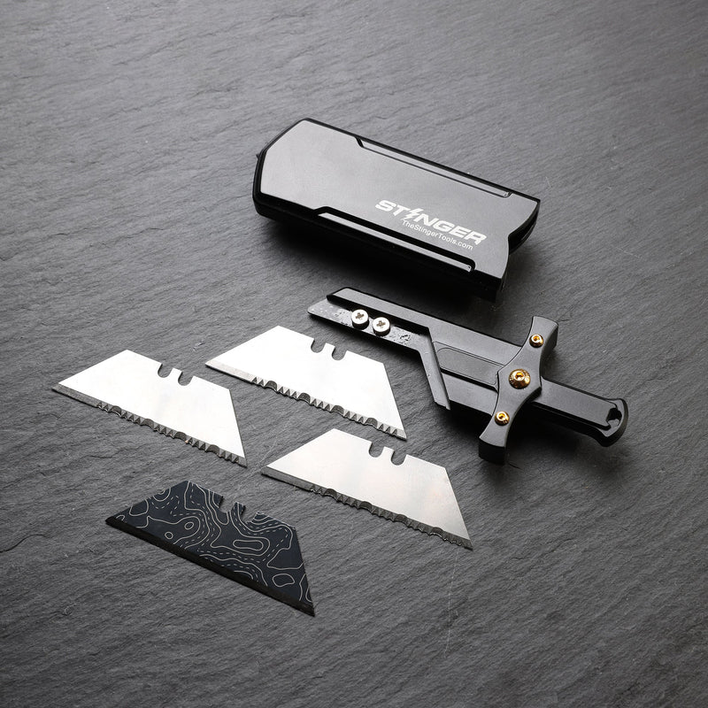 Load image into Gallery viewer, Stinger Buster Tool with P01 Serrated Utility Edge

