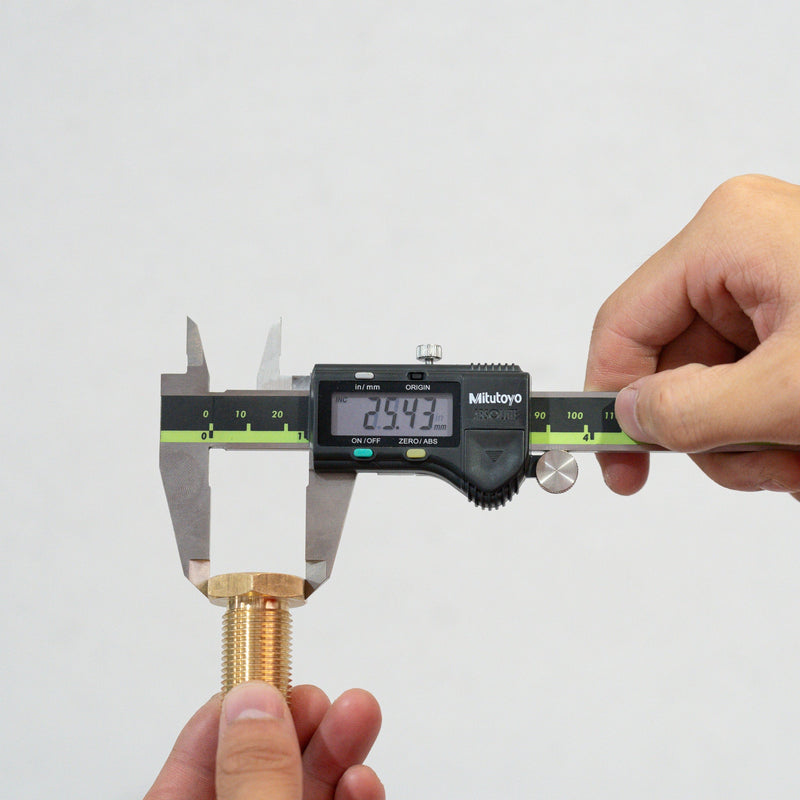 Load image into Gallery viewer, 1/4" FPT x 1/4" FPT Brass Bulkhead
