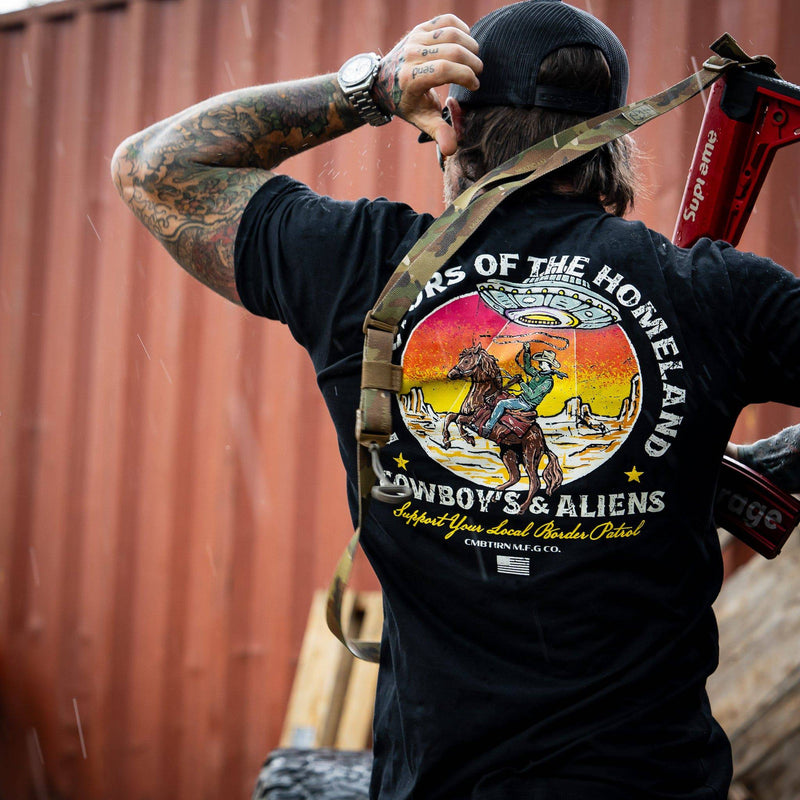 Load image into Gallery viewer, Border Patrol | Cowboy&#39;s &amp; Aliens Men&#39;s T-Shirt
