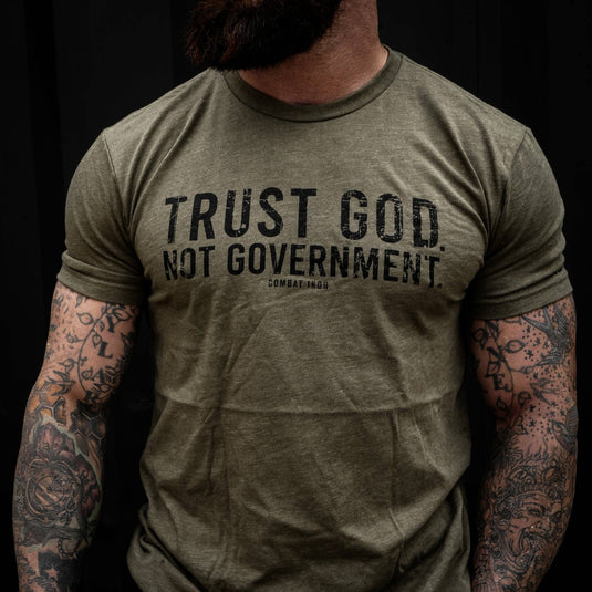 Trust God. Not Government. Men's T-Shirt