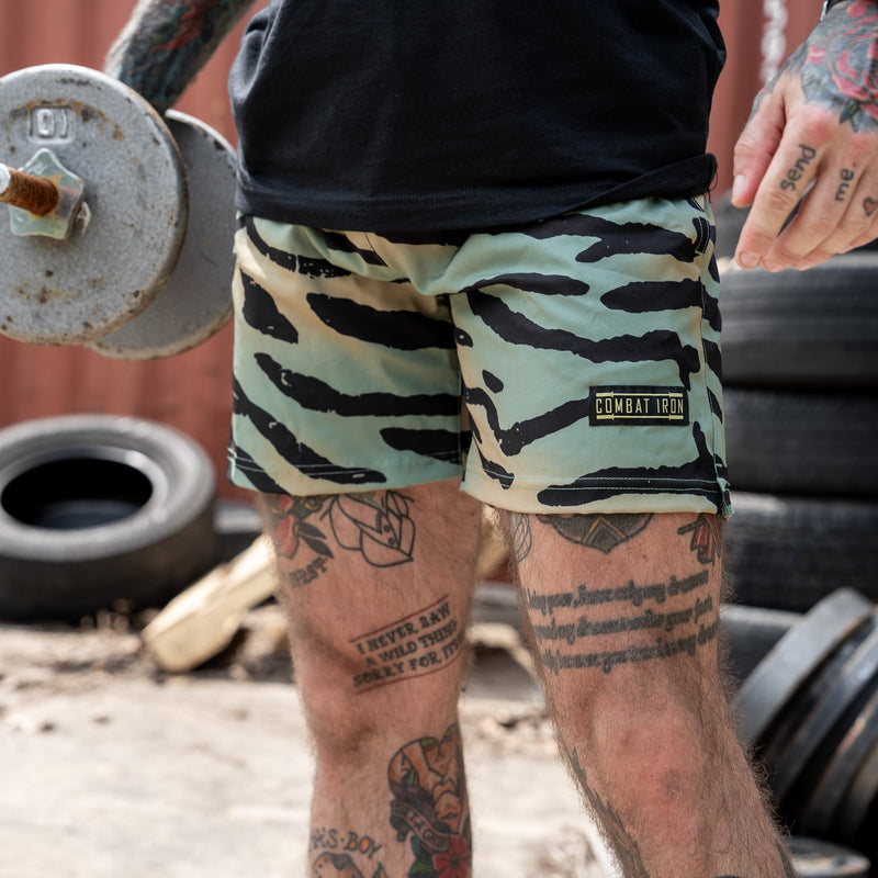 Load image into Gallery viewer, Men&#39;s V3 Performance Training Shorts | 5.5&quot;
