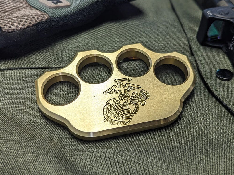 Load image into Gallery viewer, Milspin 3/4lb Brass Knuckle Marine Corps EGA Solid Brass Paperweight
