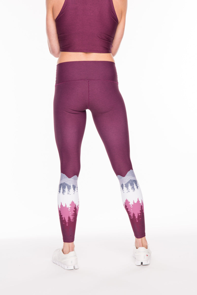 Load image into Gallery viewer, Burgundy Summit Yoga Pants
