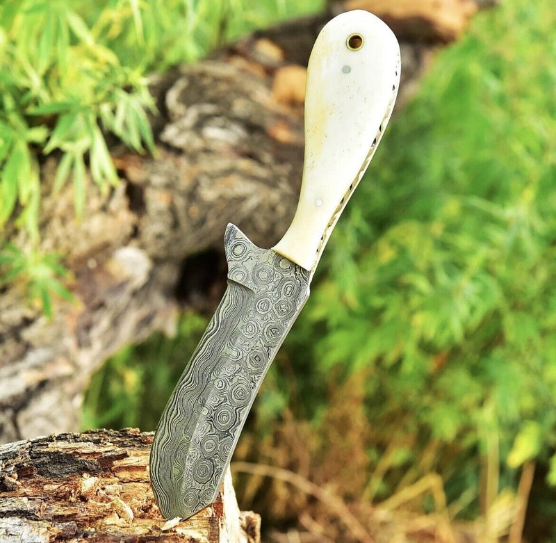 Load image into Gallery viewer, Gareth Bull Shamwari Inspired 8&quot; Handmade Damascus Knife – Camel Bone Handle &amp; Leather Sheath
