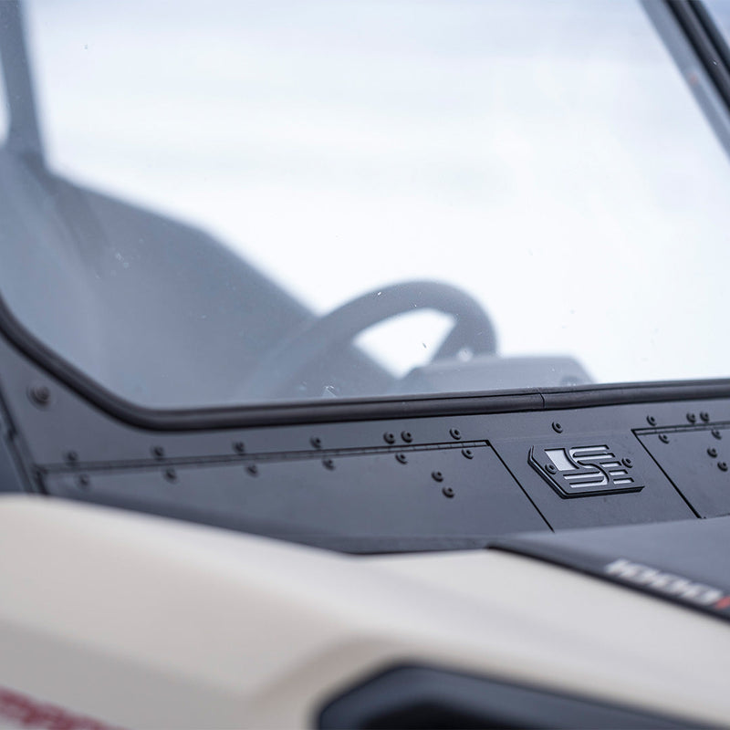 Load image into Gallery viewer, Can-Am Commander Vented Front Windshield
