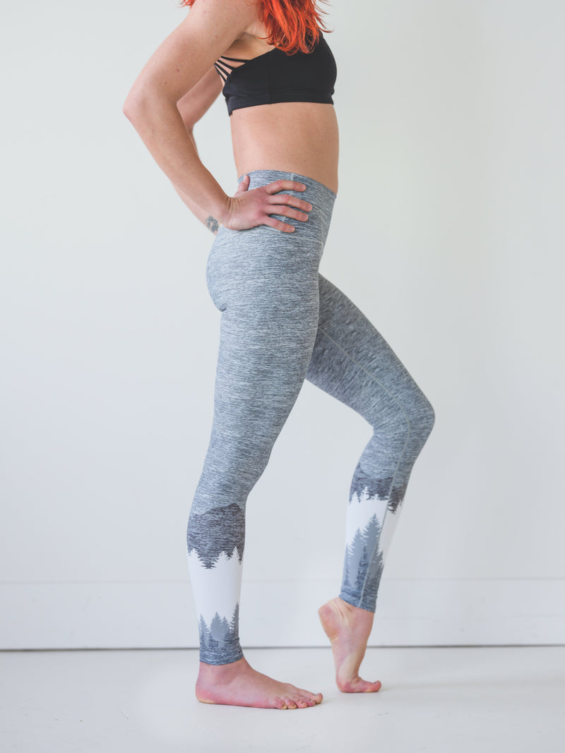 Load image into Gallery viewer, Ash Grey Summit Mountain Yoga Pants
