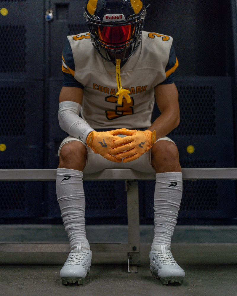 Load image into Gallery viewer, Phenom Elite VPS5 Adult Football Gloves - Team Colors

