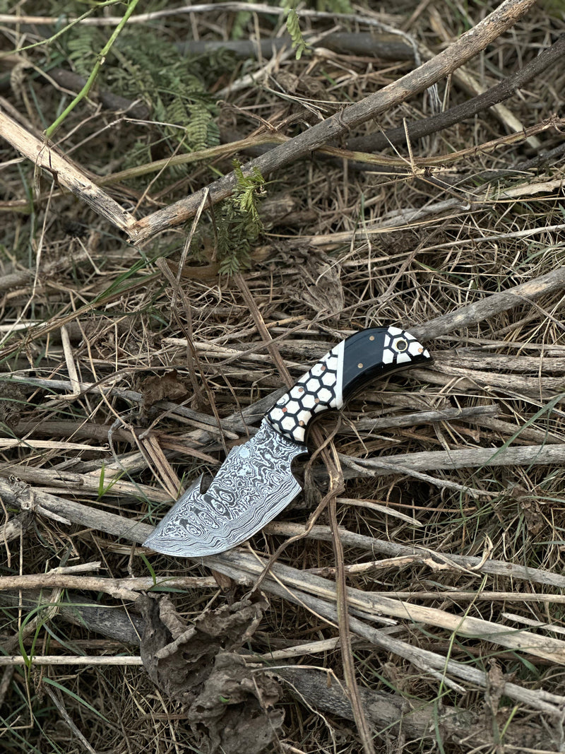 Load image into Gallery viewer, Exquisite Custom Handmade Damascus Steel Guthook Skinning Knife with Unique Resin Handle - 7.5” Blade with Leather Sheath
