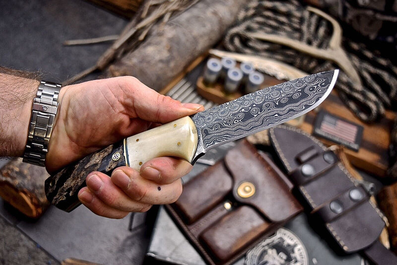 Load image into Gallery viewer, Handmade Damascus Skinning Knife with Camel Bone &amp; Sheep Horn Handle
