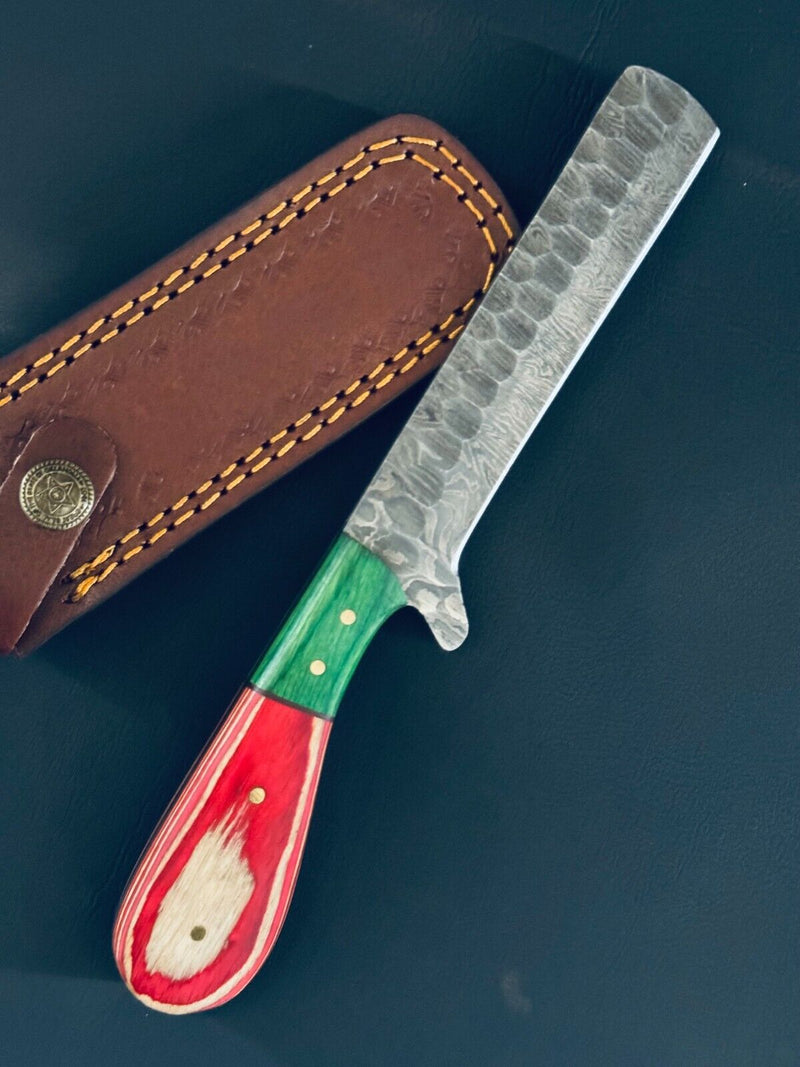 Load image into Gallery viewer, Bull Cutter Handmade Damascus Steel Knife with Pakkawood Handle
