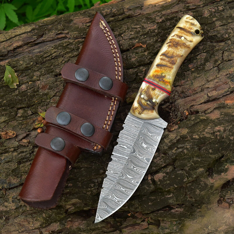 Load image into Gallery viewer, Custom Handmade Damascus Steel Skinner Knife with Sheep Horn Handle – 4.5&quot; Blade
