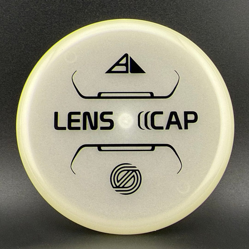 Load image into Gallery viewer, Total Eclipse Lens Cap (Mini Disc) - Simon Line
