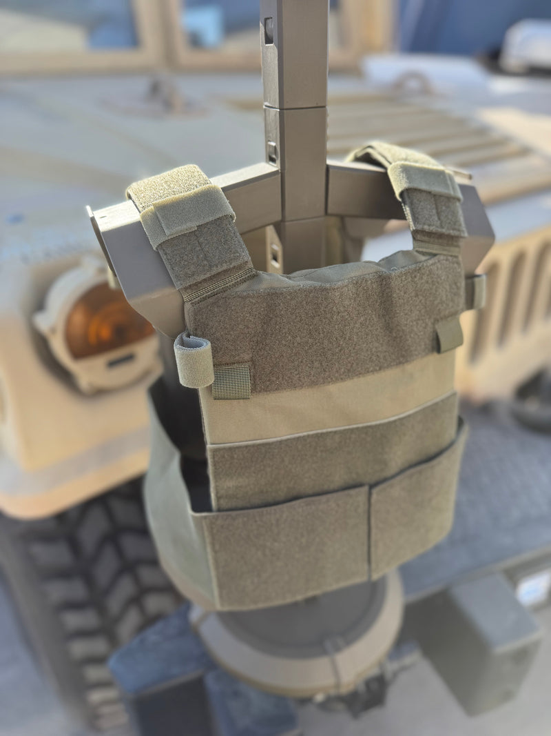 Load image into Gallery viewer, 8x10 Level IV Recon 2.0 Armor Kit (Pair Level IV 8x10 Plates or Bundle 8x10 Plates +Recon 2.0 Carrier)

