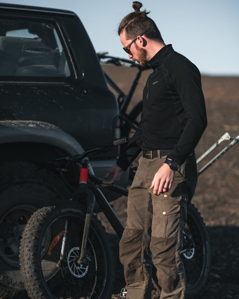 Load image into Gallery viewer, Men's Expedition 1/4 Zip Top
