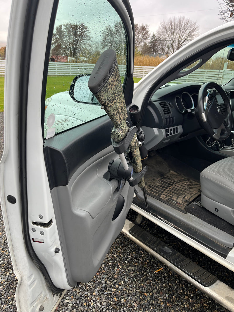 Load image into Gallery viewer, Sidekick Door-Mounted Gun Rack – 2005-2015 Toyota Tacoma
