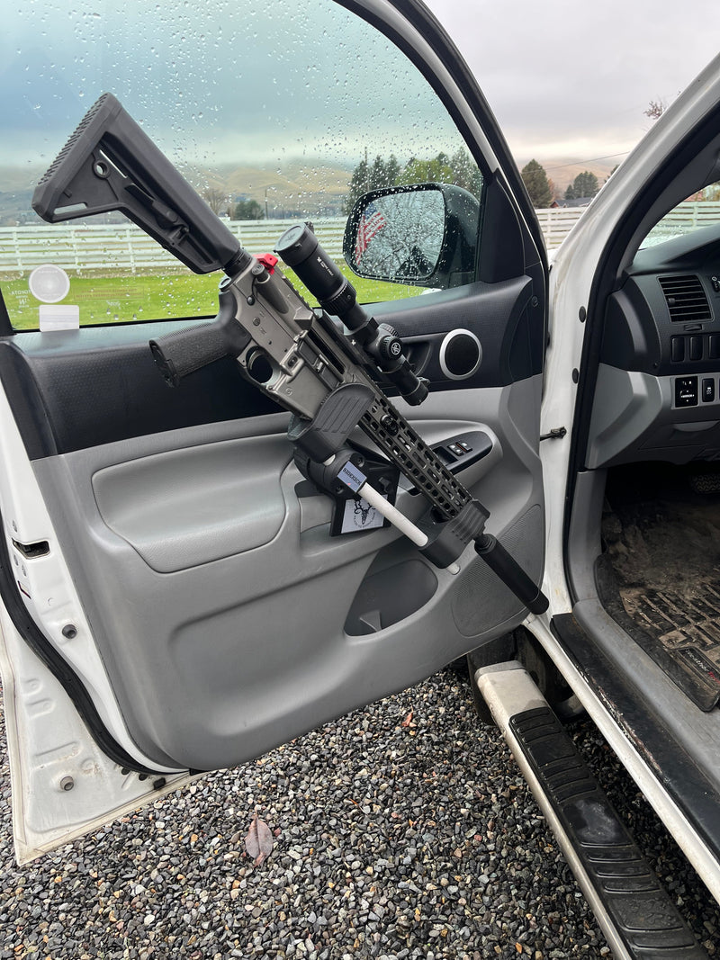 Load image into Gallery viewer, Sidekick Door-Mounted Gun Rack – 2005-2015 Toyota Tacoma
