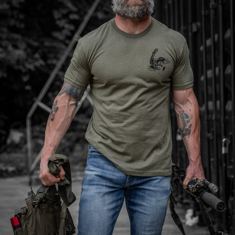 Load image into Gallery viewer, Become A Threat To The Darkness Men's T-Shirt
