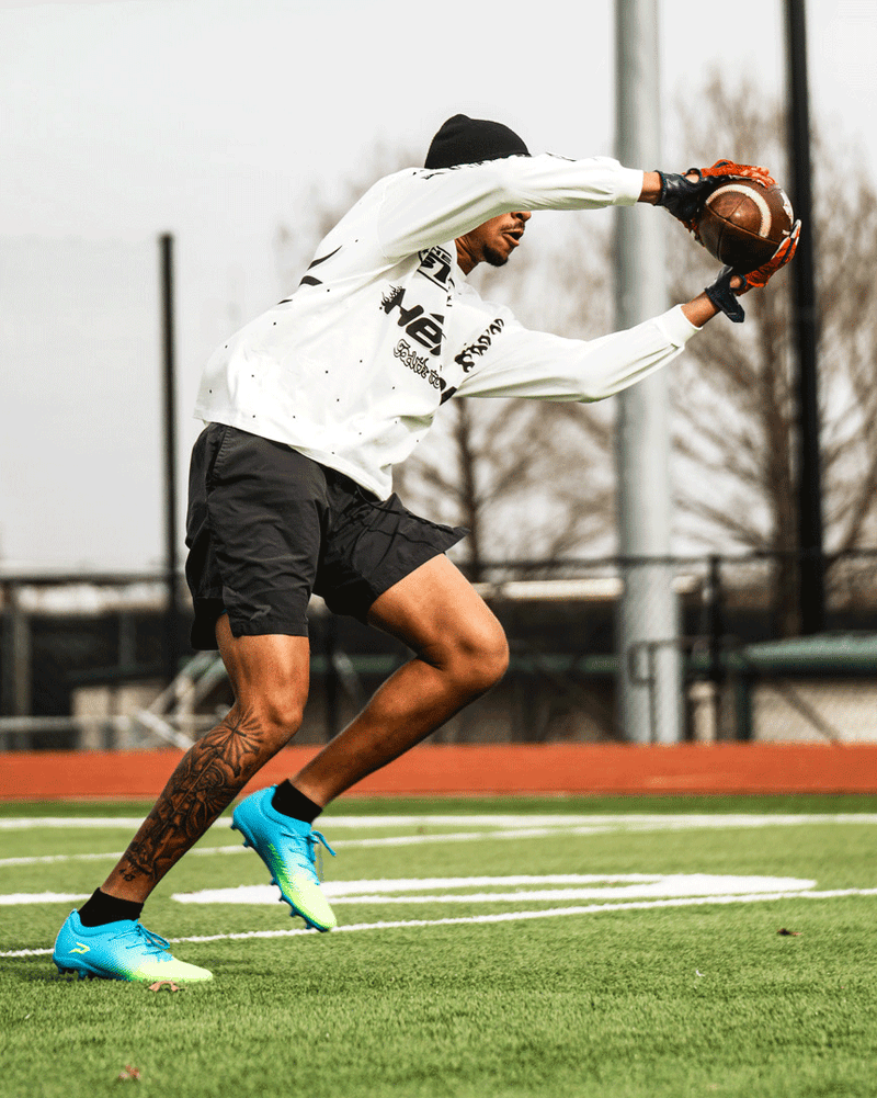 Load image into Gallery viewer, Quantum Energy Flag Football Cleats - Columbia Blue &amp; Slime
