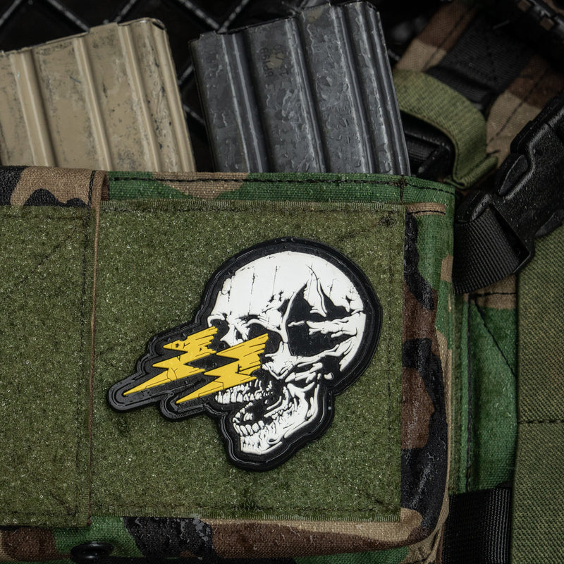 Load image into Gallery viewer, Die with Memories Bolt Skull PVC Patch

