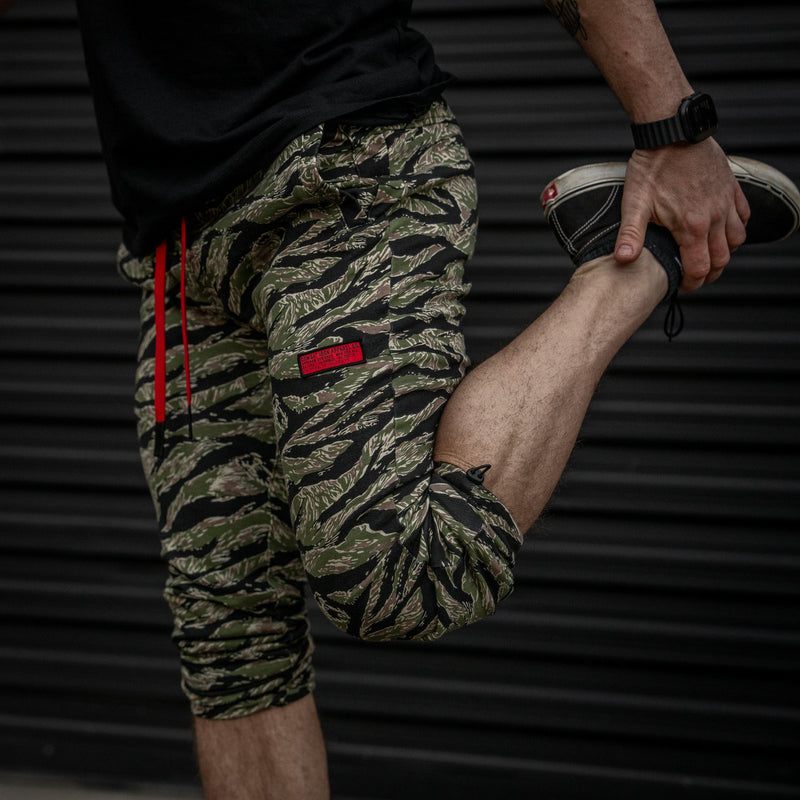 Load image into Gallery viewer, 3.0 Men's Adjustable Performance Joggers
