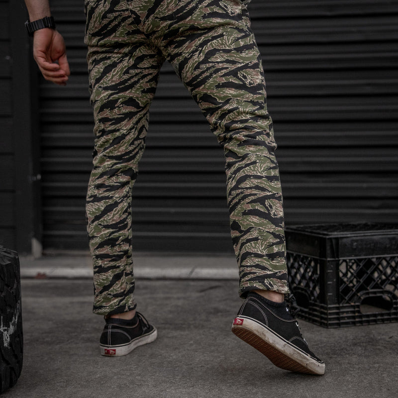 Load image into Gallery viewer, 3.0 Men's Adjustable Performance Joggers
