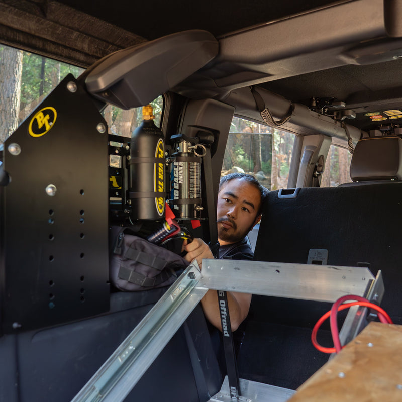 Load image into Gallery viewer, 4 Door Universal MOLLE Bracket
