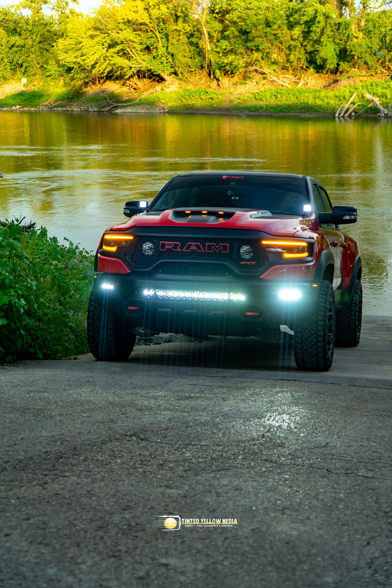 Load image into Gallery viewer, 2021-2024 RAM 1500 TRX Single 40in Light Bar
