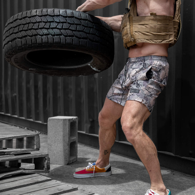 Load image into Gallery viewer, Men&#39;s V3 Performance Training Shorts | 5.5&quot;
