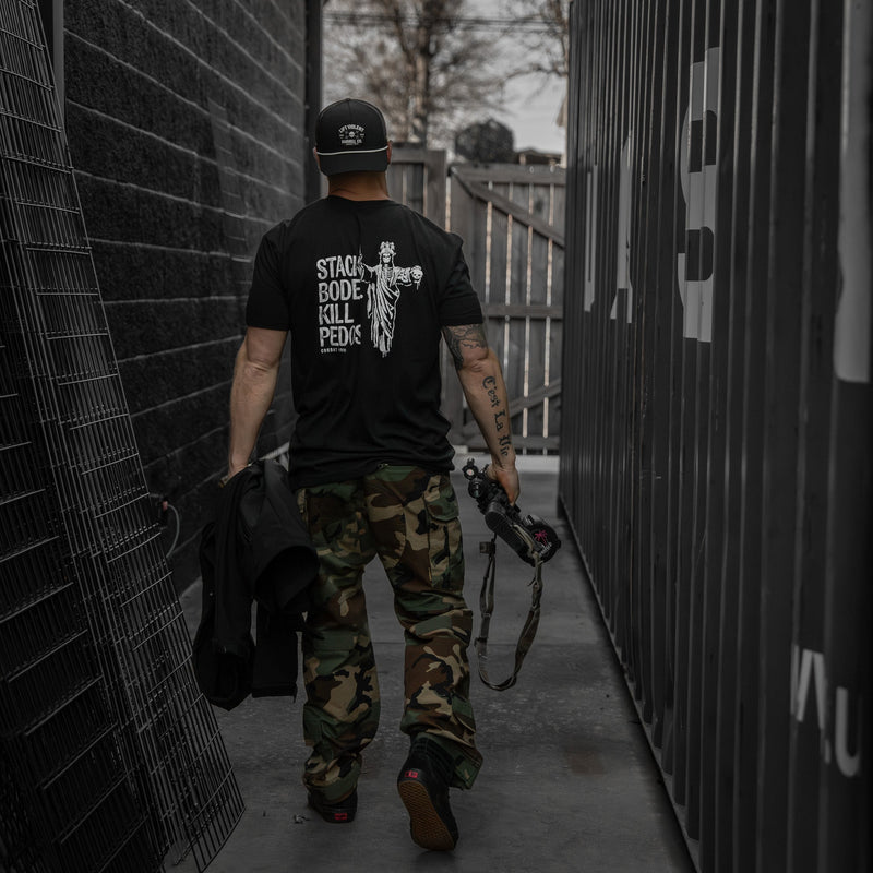 Load image into Gallery viewer, Stack Bodies. Kill Pedos. Men's T-Shirt
