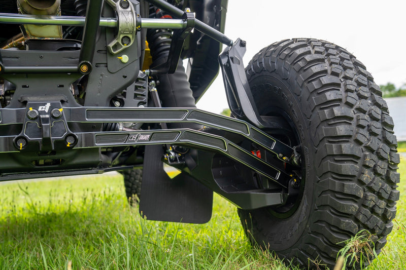 Load image into Gallery viewer, Maverick R Pro Rock High Clearance Billet Radius Rod Kit for use with Double E Rear Sway Bar
