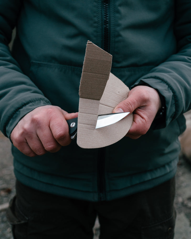 Load image into Gallery viewer, The Straight Back Folding Pocket Knife Giftset for Men and Women (Silver and Black)
