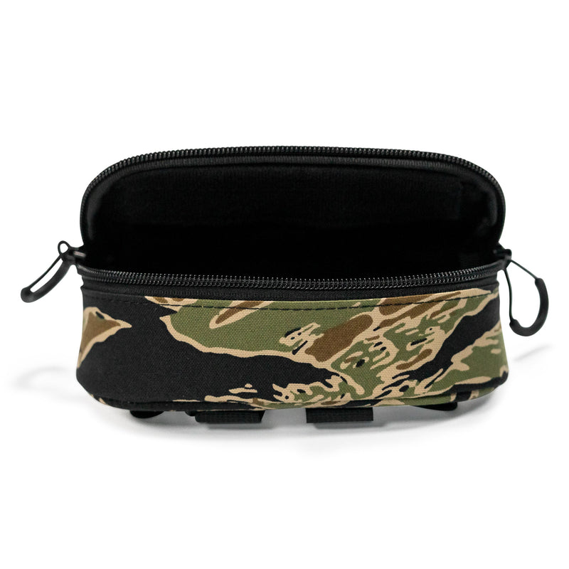 Load image into Gallery viewer, Tactical Molle Sunglasses Carrier + pvc patch
