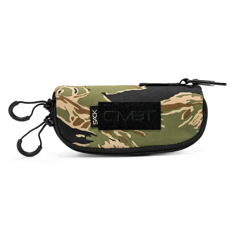 Load image into Gallery viewer, Tactical Molle Sunglasses Carrier + pvc patch
