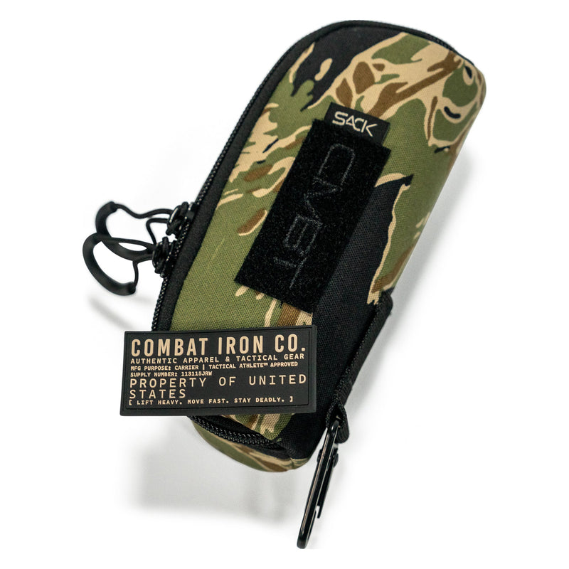 Load image into Gallery viewer, Tactical Molle Sunglasses Carrier + pvc patch
