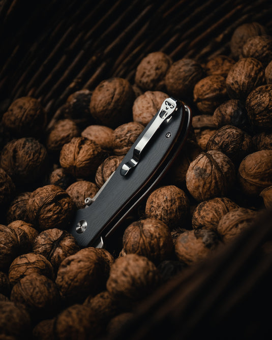 The Straight Back Folding Pocket Knife Giftset for Men and Women (Grey and Red)