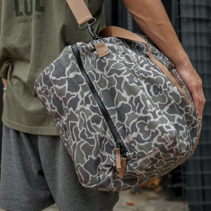 Load image into Gallery viewer, Waterproof XL 57.5L Waxed Duffle Bag
