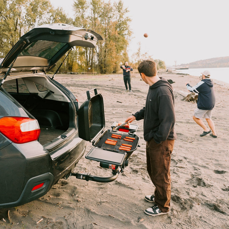 Load image into Gallery viewer, Forge 15 Hitch-Mounted Propane Grill

