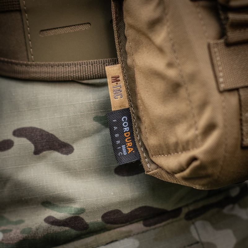 Load image into Gallery viewer, M-Tac Double Mag Pouch with Fastex Buckle
