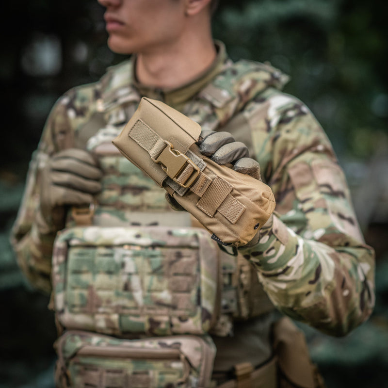 Load image into Gallery viewer, M-Tac Double Mag Pouch with Fastex Buckle
